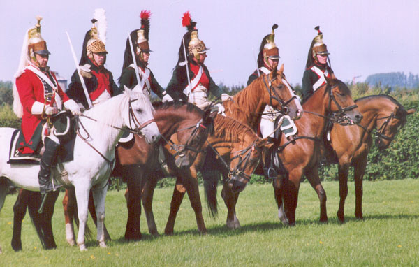 Le groupe au pied de la butte (Photo: Mr. Nahon)